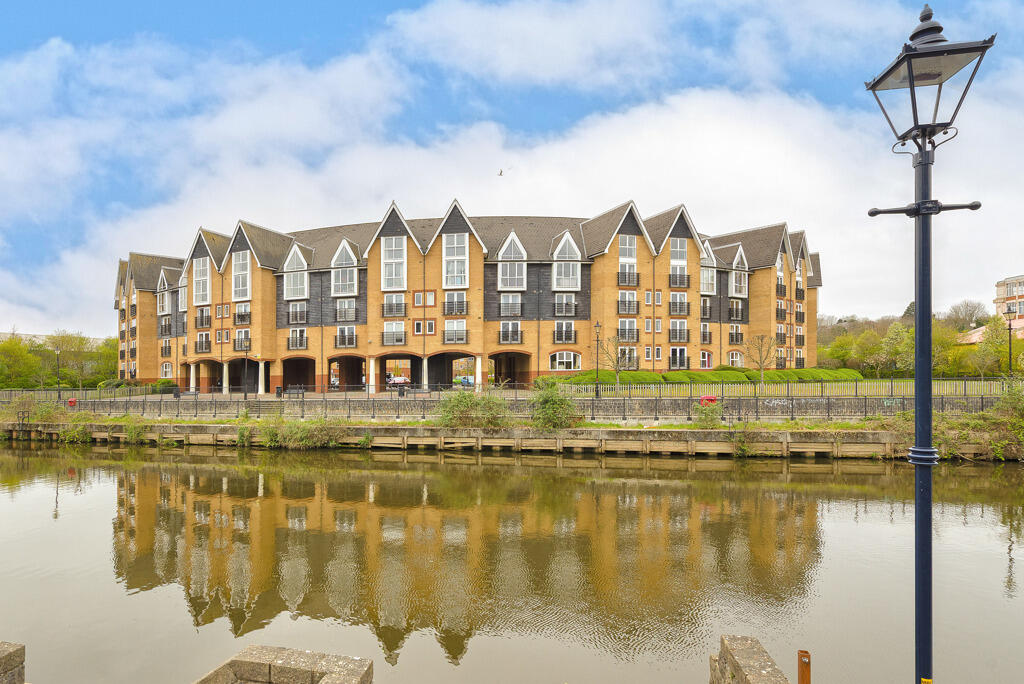 Scotney Gardens, St. Peters Street, Maidstone, Kent, ME16 0GR photo 2