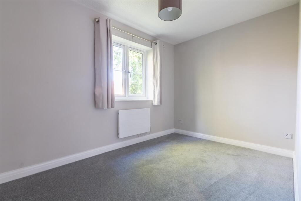 Apartment in Stroud, Rodborough - More