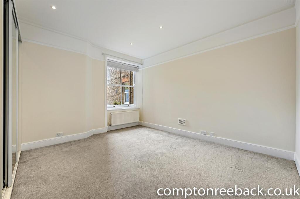 Apartment in London - View 3