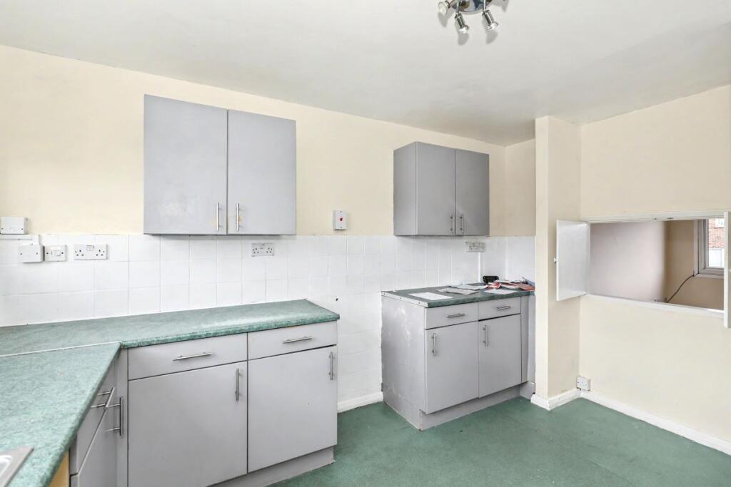 House in Vale of White Horse, Great Faringdon - View 4