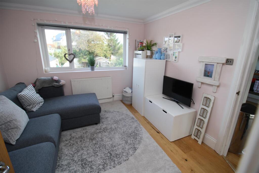 Additional image 23 of Whitecliff Road, Whitecliff