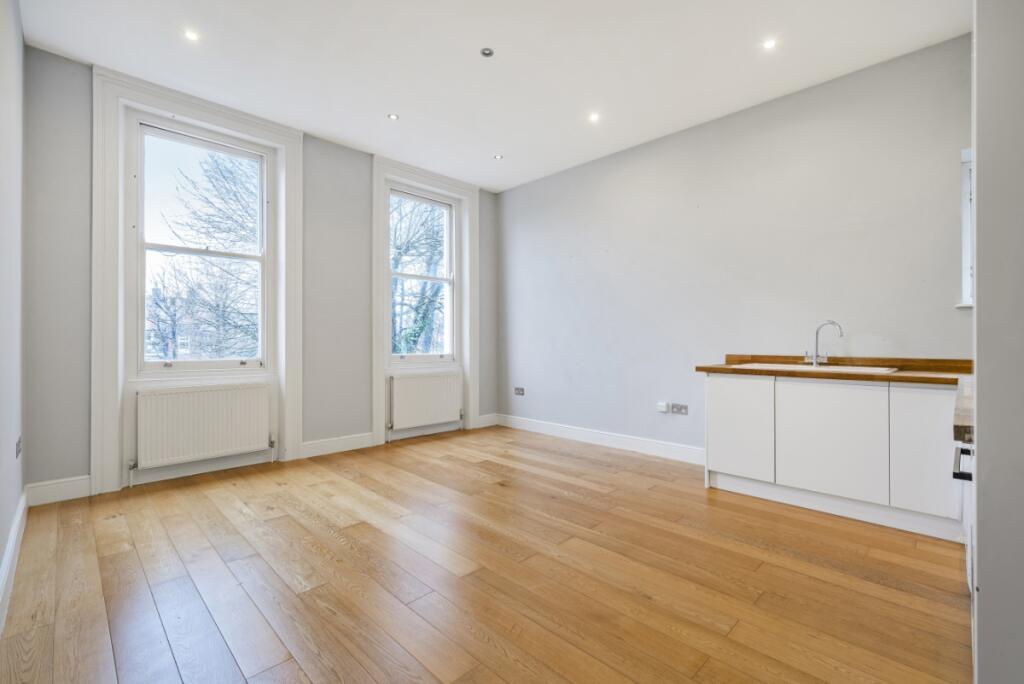 Apartment in London - More