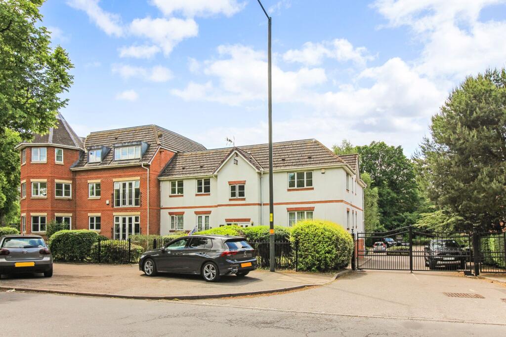 2-bed flat on Woodvale Mews, Haunch Lane, Kings Heath,  Birmingham, B13, £149,950