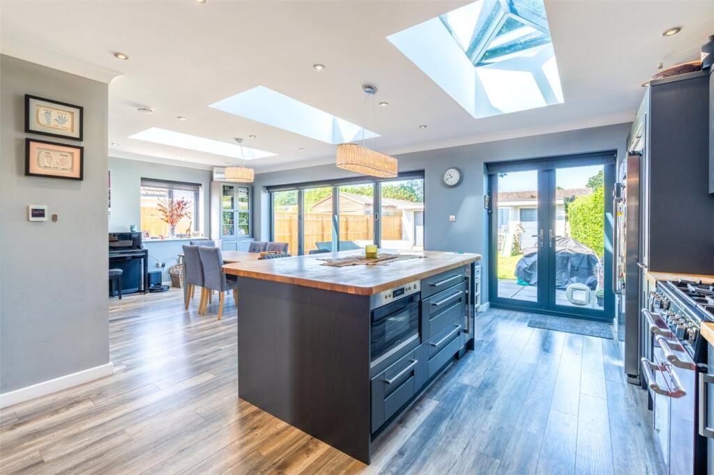 Hayes Lane, Colehill, Wimborne, Dorset, BH21 - View 3