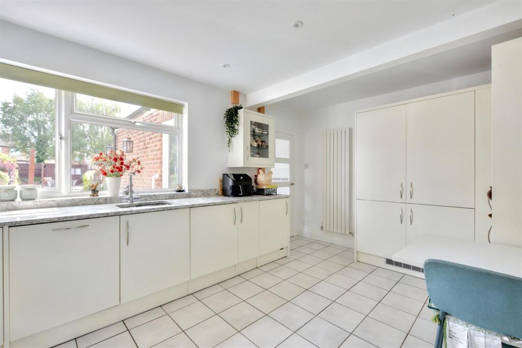 House in Nottingham, Trowell - More
