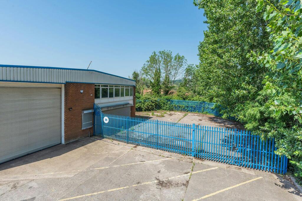 Unit-35-Brookgate-Trading-Estate-Bristol-11_2000.jpg