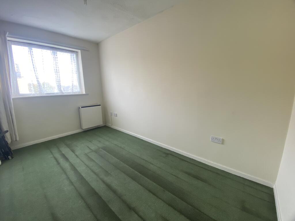 Flat 3, 37-51 Storrington Avenue, Liverpool, Merseyside L11 9AP photo 5