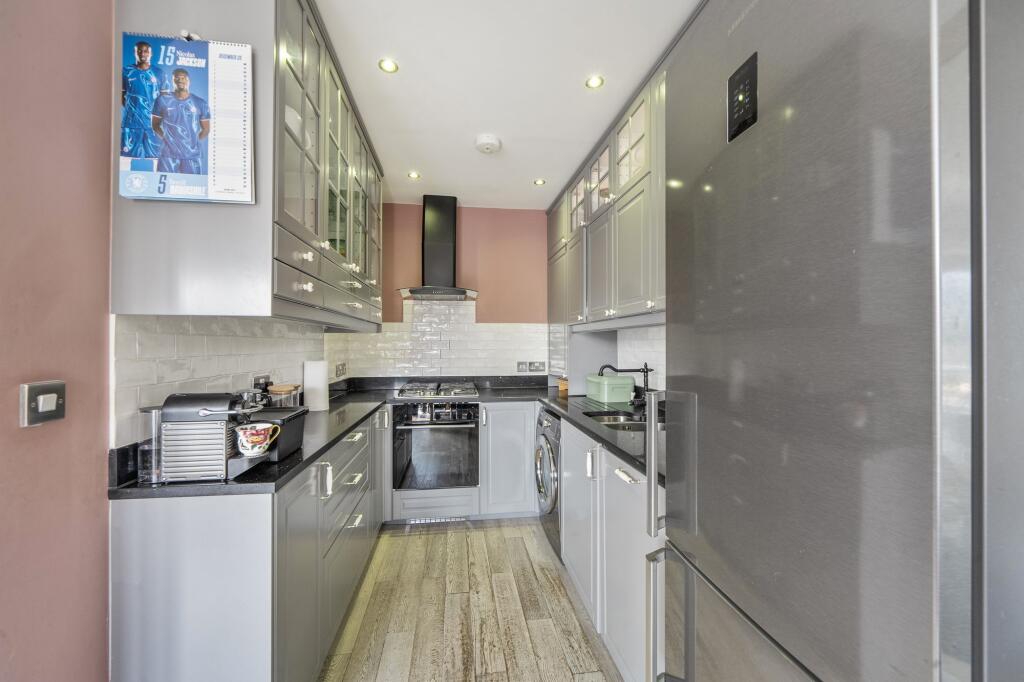 Apartment in London - View 4