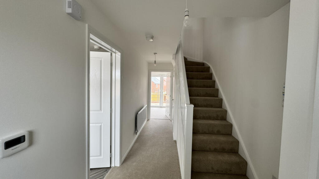 House in Salisbury, Wiltshire - More