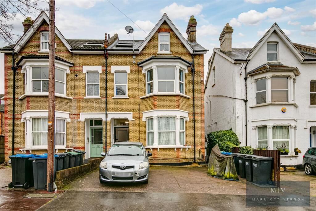 Apartment in Croydon