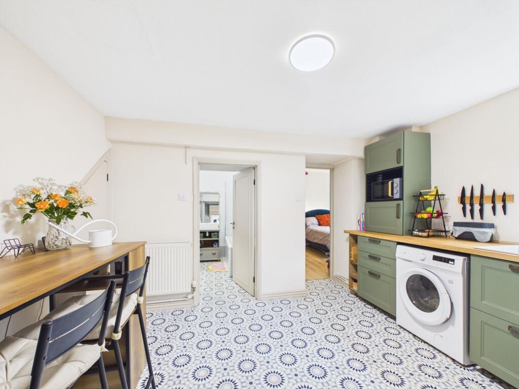Main image of property: Lansdown Crescent, Cheltenham, GL50
