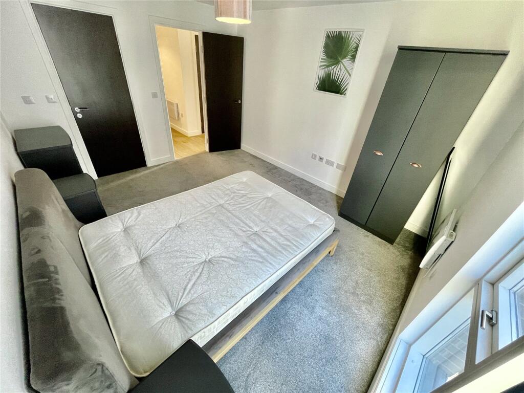 Apartment in Manchester - View 5