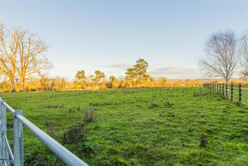 House in Stratford-on-Avon, Harbury - View 3