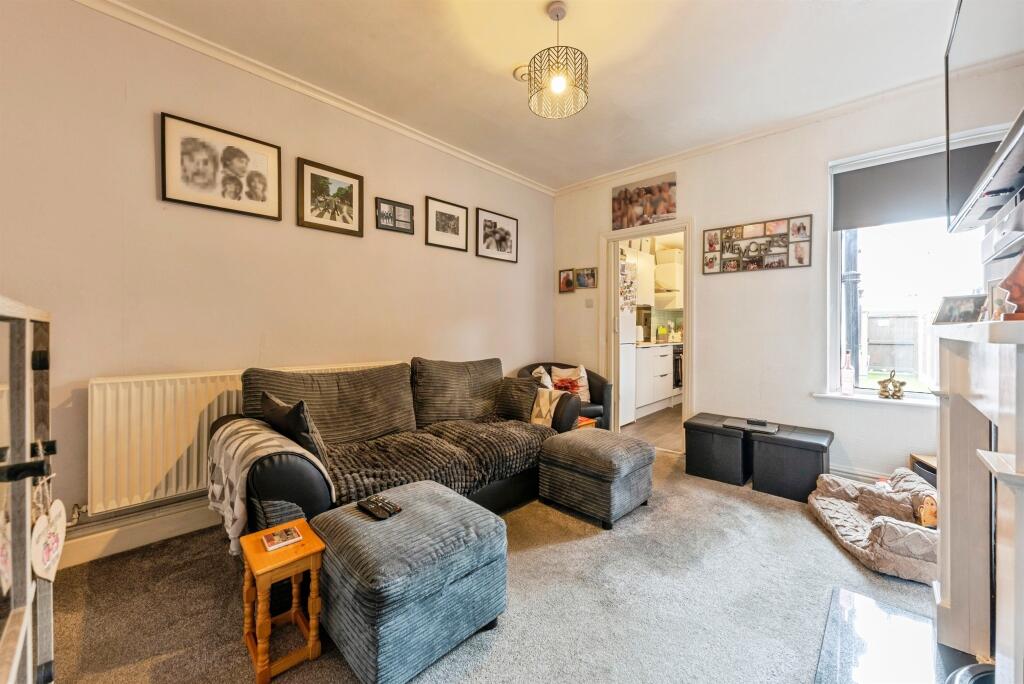 House in Newark and Sherwood, Newark - More