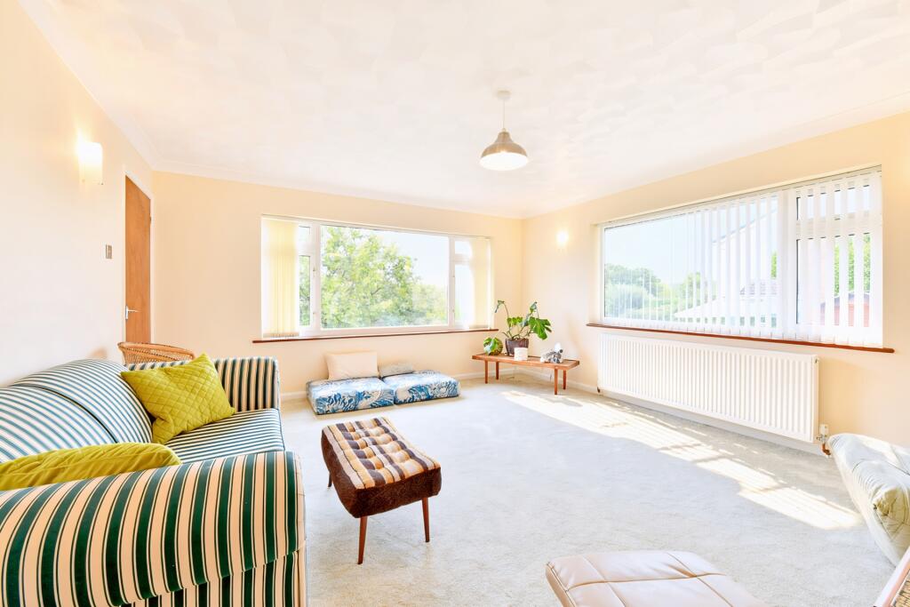 House in Newport - View 5