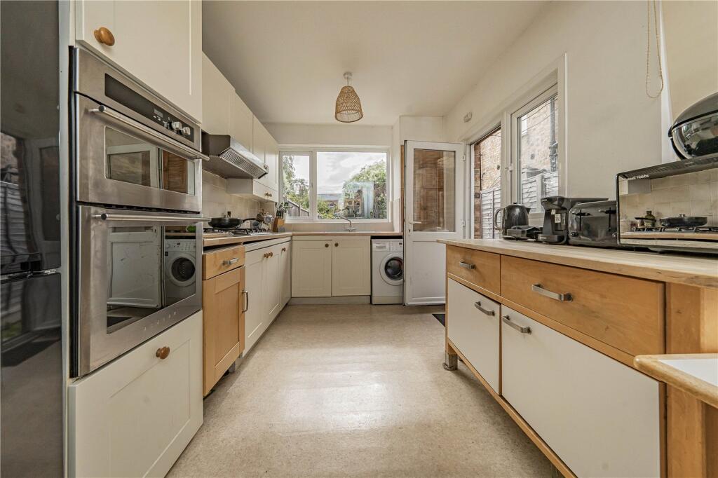 House in London - View 4