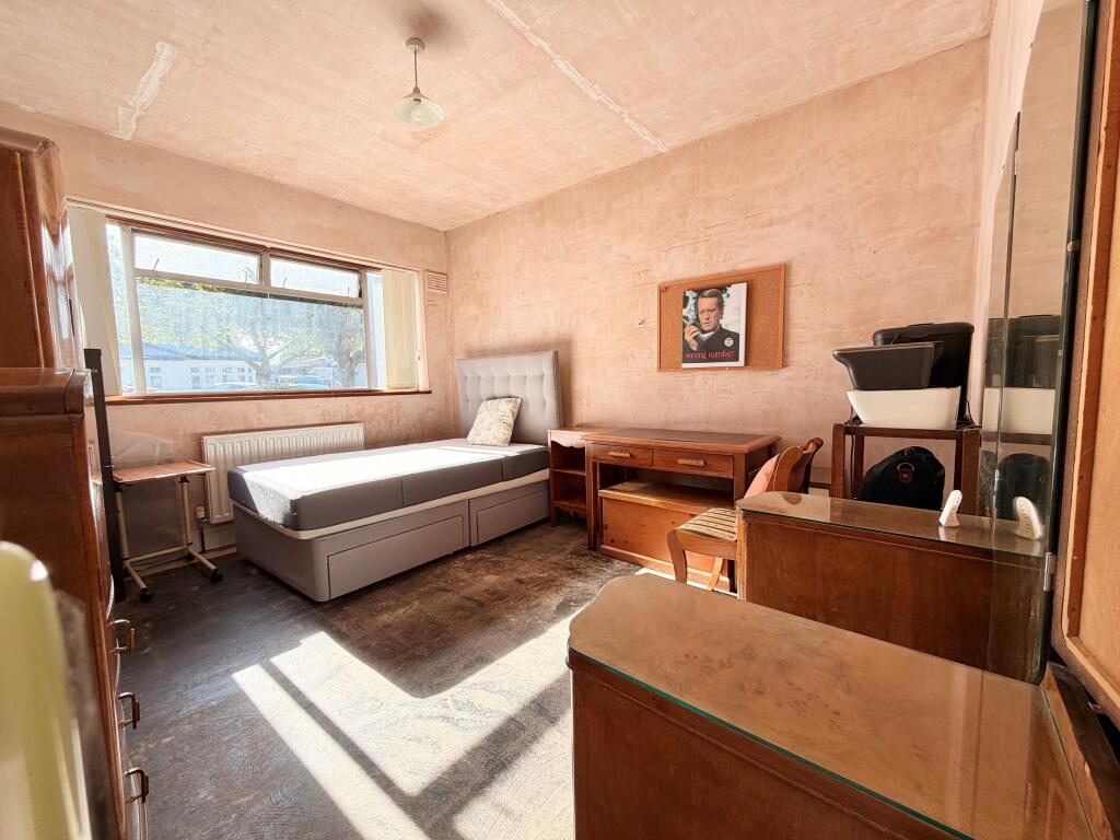 House in Romford - View 5