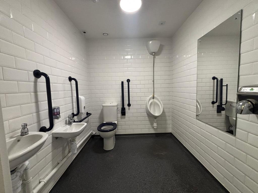 Photo 18