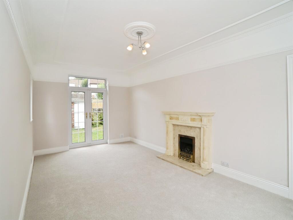 House in Cardiff, Abercynon - View 5