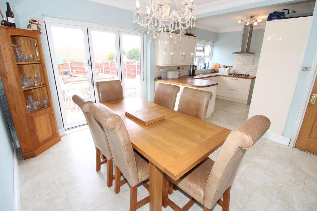 House in Reigate and Banstead, Banstead - View 5