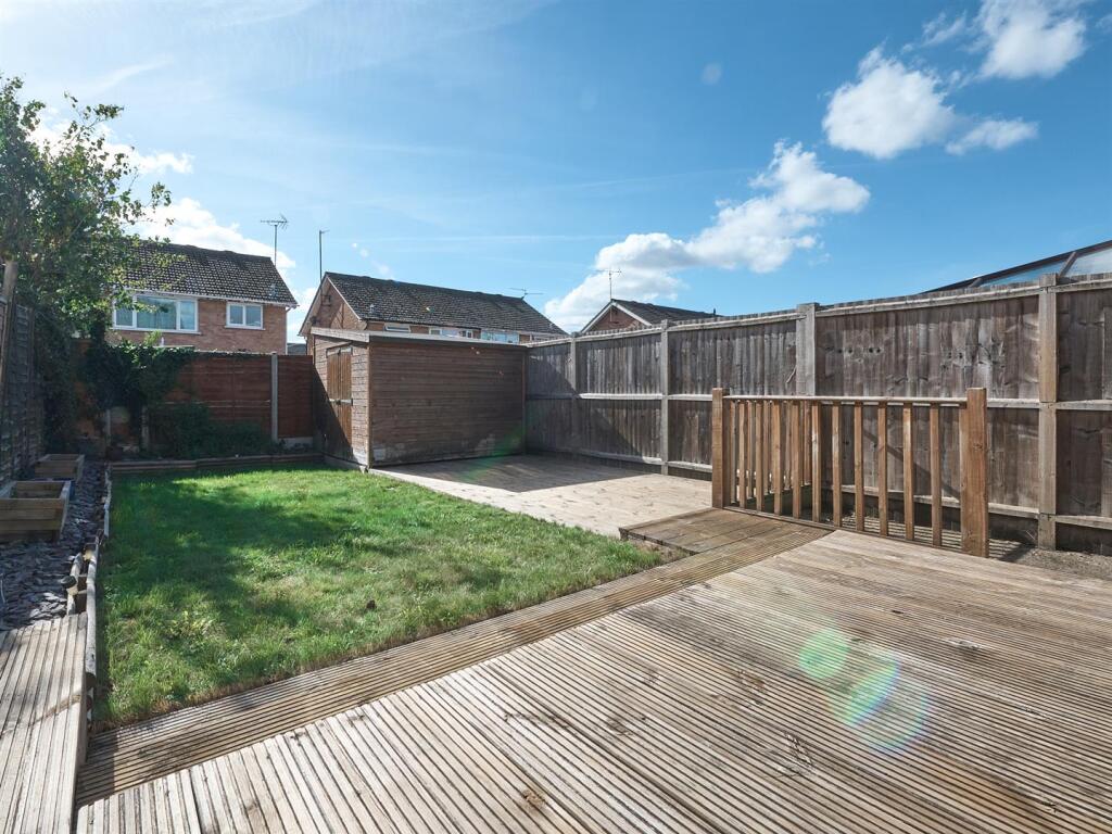 Miller Close, Kettering photo 3