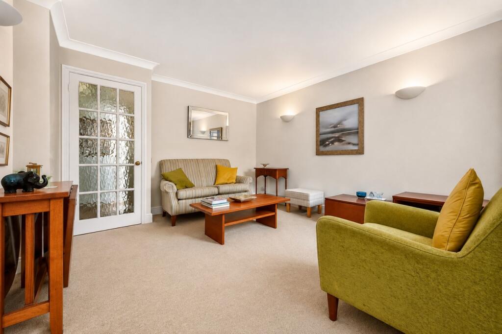 House in St Albans, St Stephen - More