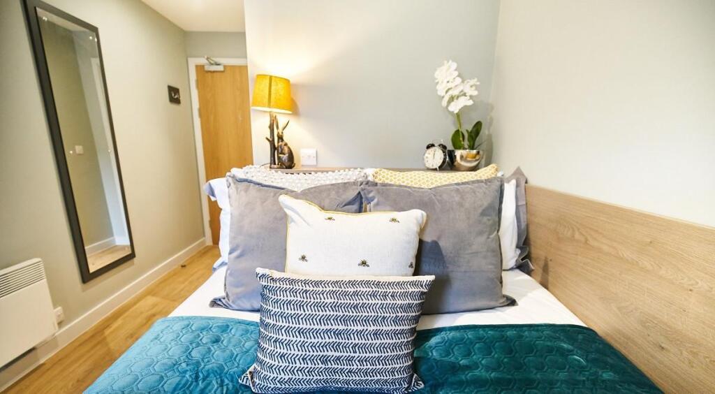 Apartment in Leeds - View 4