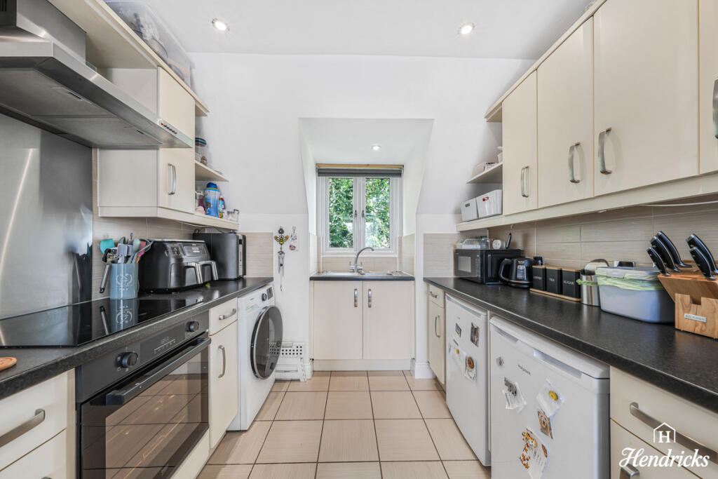 Apartment in Southend-on-Sea, Eastwood - More