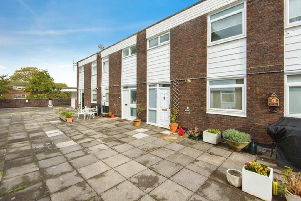 Main image of property: St. Richards Court, Richmond, TW10 7NS