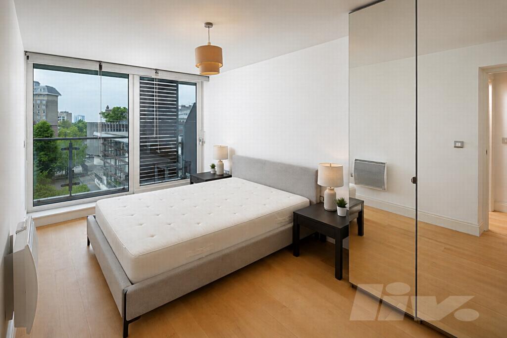 Apartment in London - More