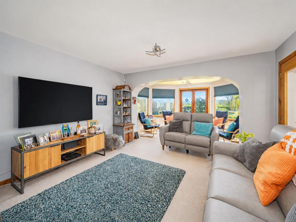 House in Dundee - View 5