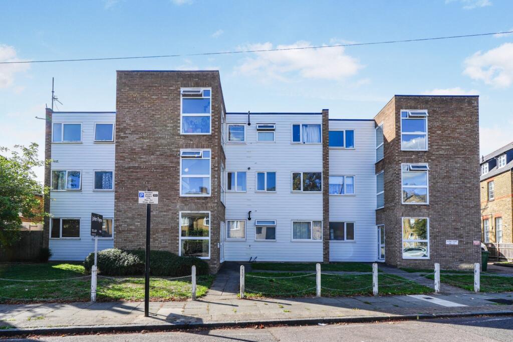 Main image of property: Lenham Road Lee SE12