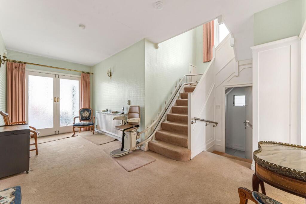 House in London - View 5