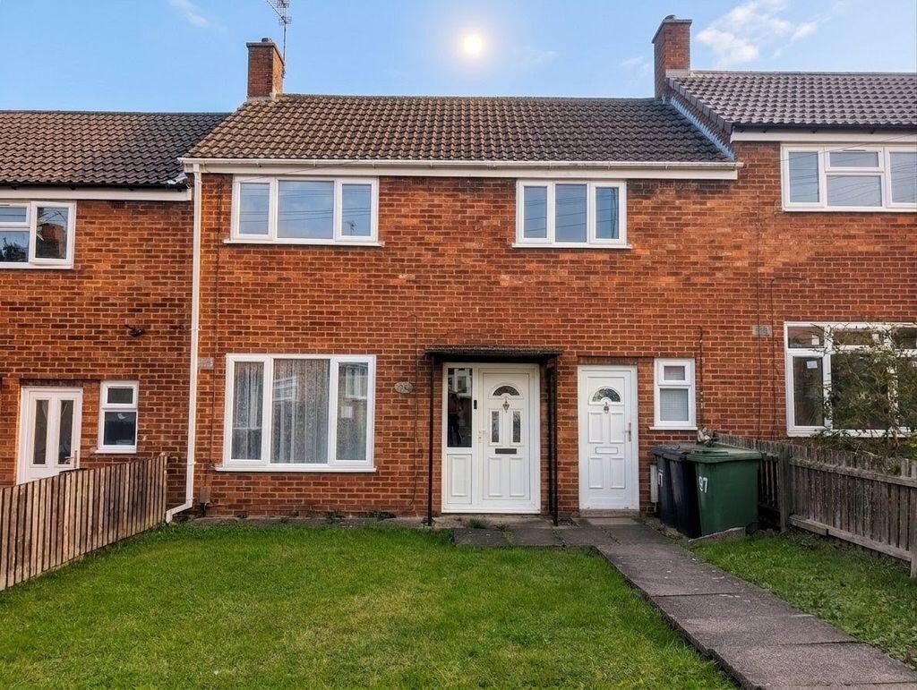 Main image of property: Cedar Road, Nuneaton, CV10 9DE