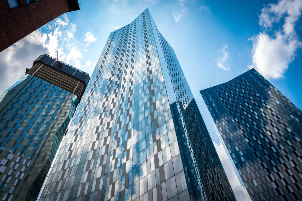 Main image of property: Deansgate Square, 9 Owen Street, Manchester, Greater Manchester, M15