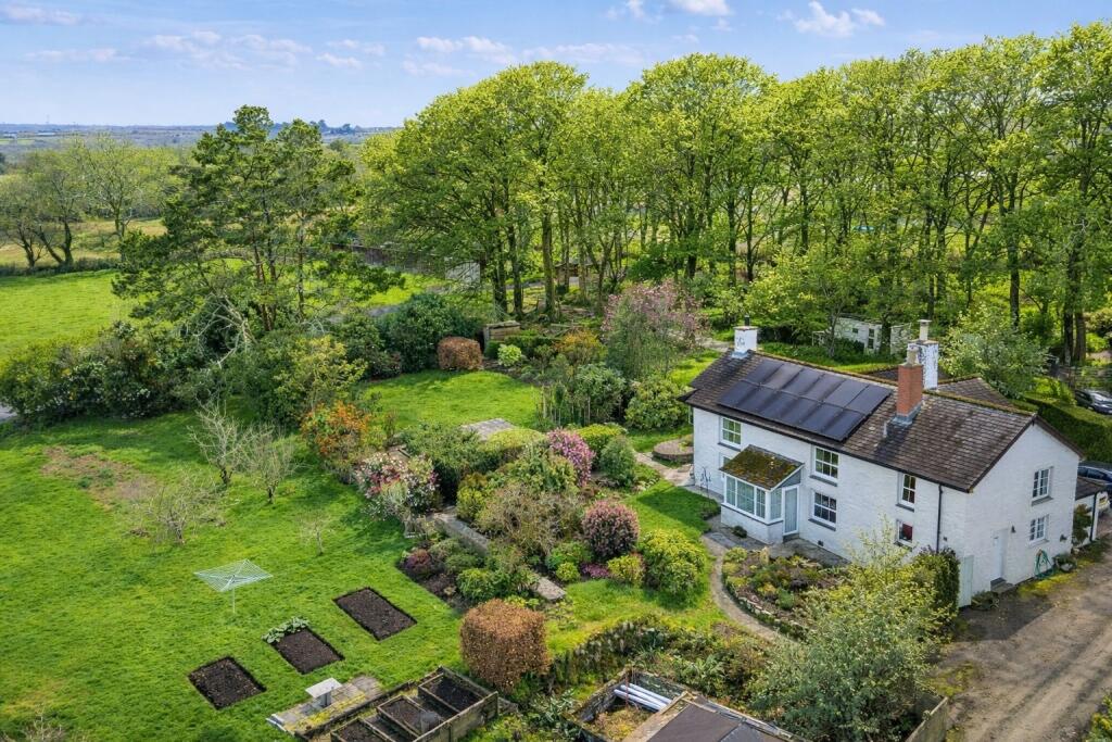 Main image of property: Penwarne, near Mawnan Smith