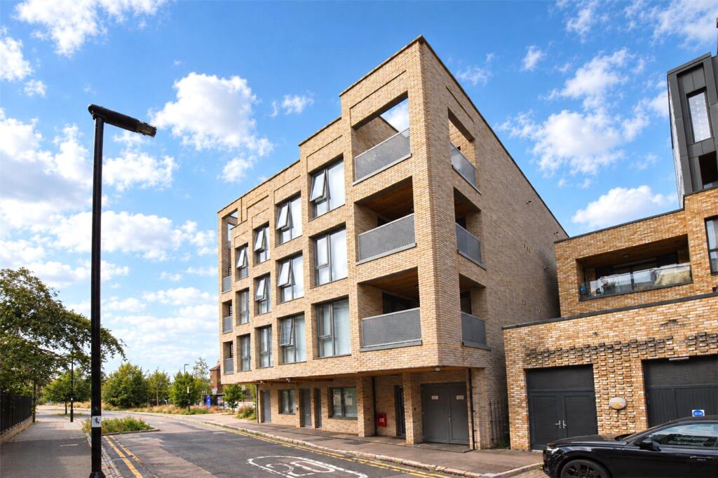 Main image of property: 1c Bardsley Lane, Greenwich, London, SE10