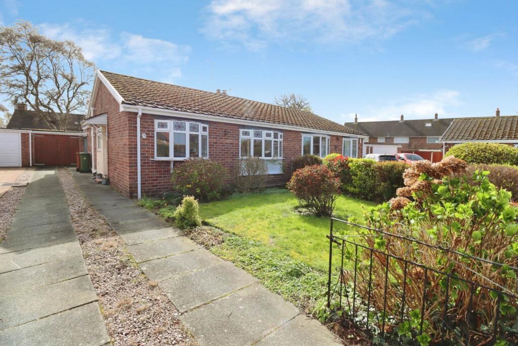 Main image of property: Waterfield Close, Higher Bebington