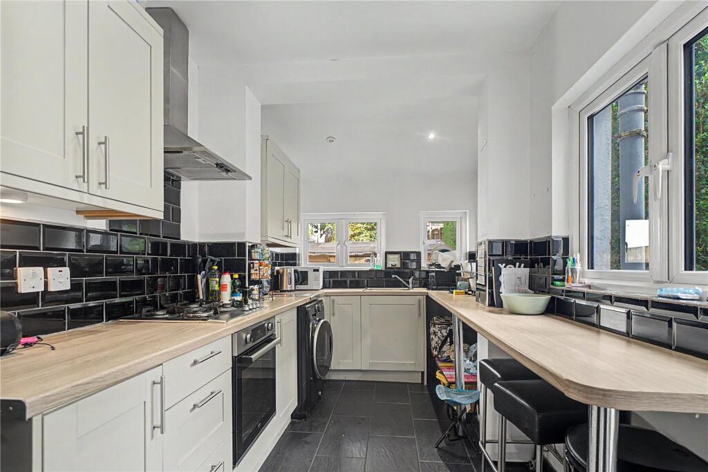 House in Swindon - View 3