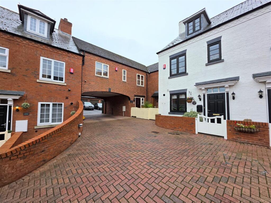 Elms View, 4 Havergal Place, Shareshill