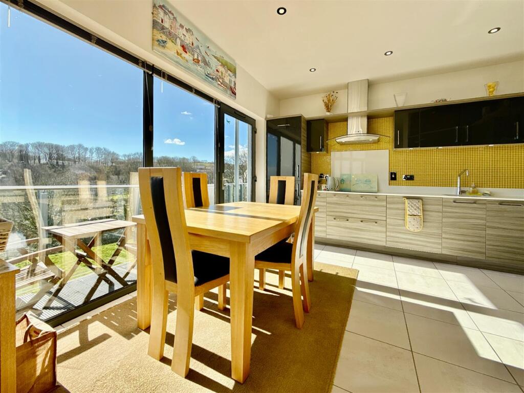 Apartment in Torquay - View 4