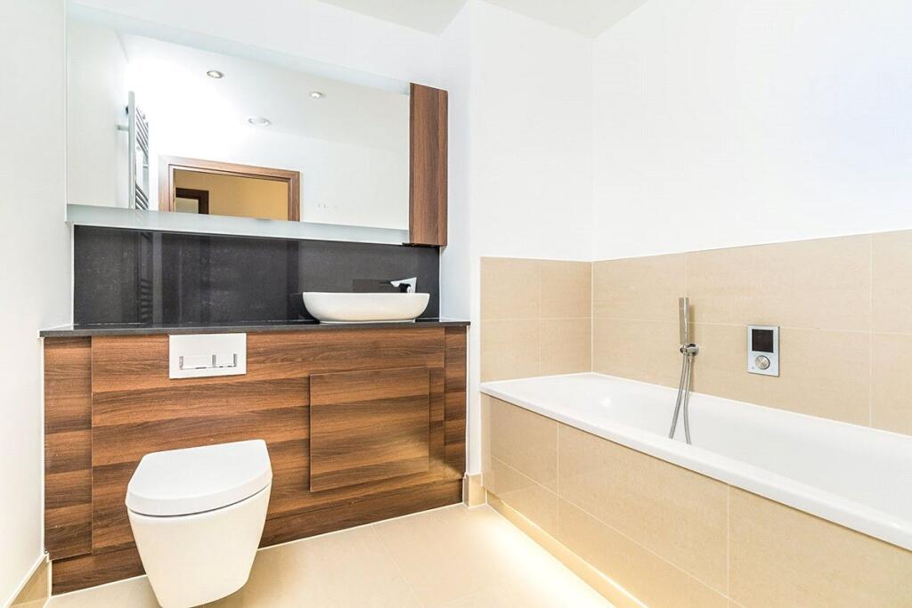 Apartment in Dartford - View 5