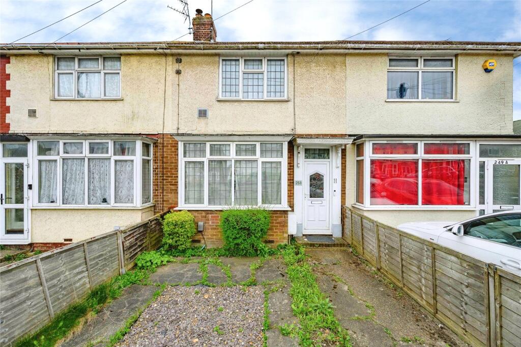 Main image of property: Luton Road, Dunstable, Bedfordshire, LU5