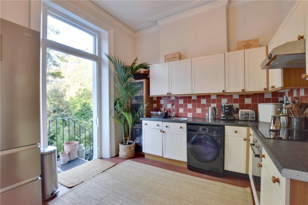 Apartment in London, Cordwell Estate, Hither Green - View 5