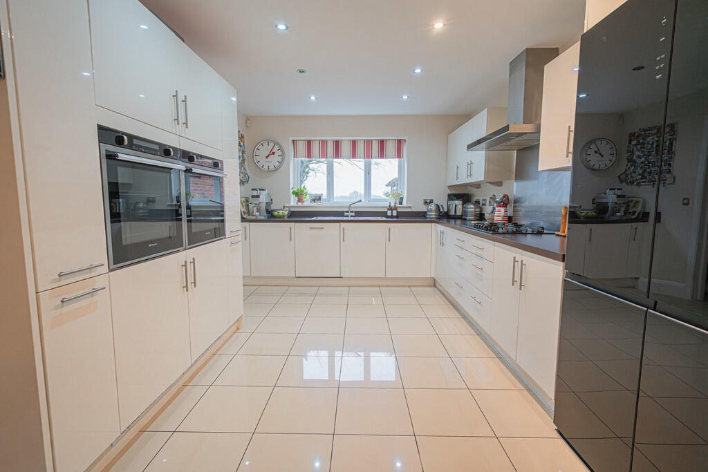 Additional image 13 of Belvedere Close