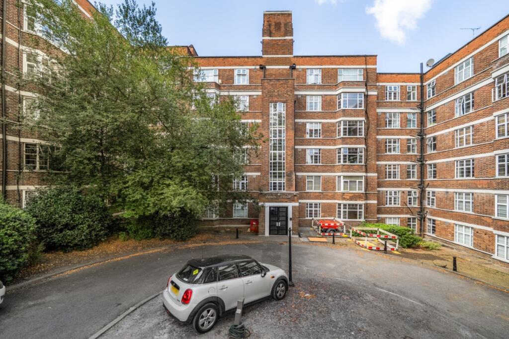 Main image of property: Colney Hatch Lane London N10