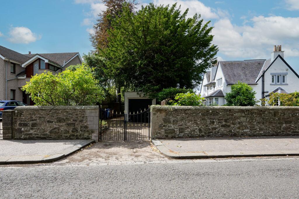 House in Dundee - View 2
