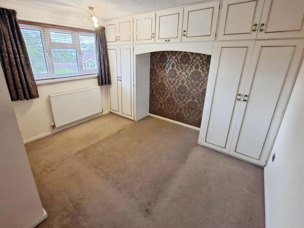 Frensham Drive, Nuneaton, Warwickshire, CV10 photo 4