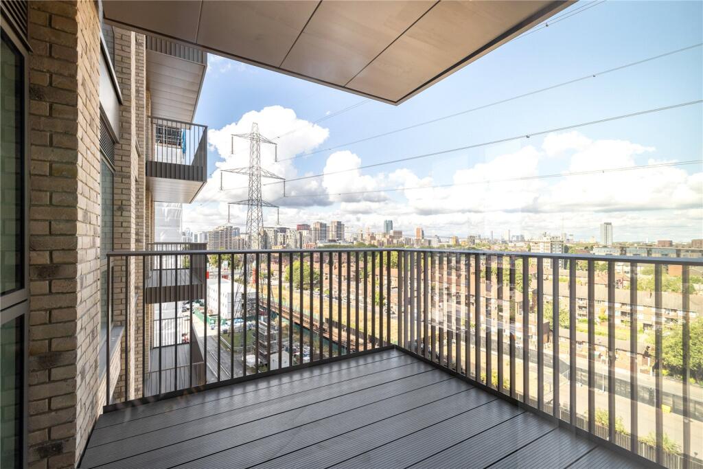 Apartment in London - More