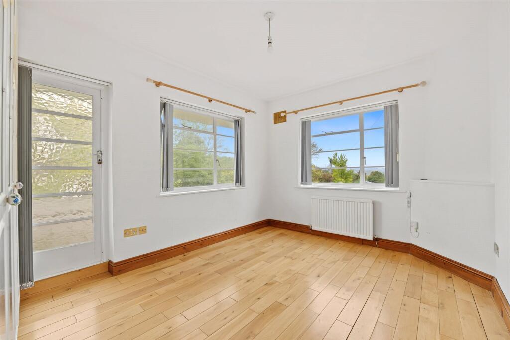 Ossulton Way, London, N2 photo 3